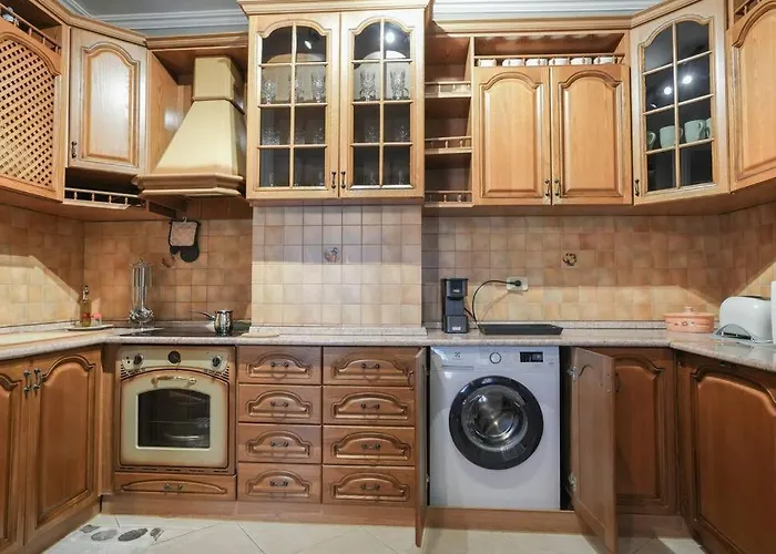 Staycation, City Center Apartment With Balcony